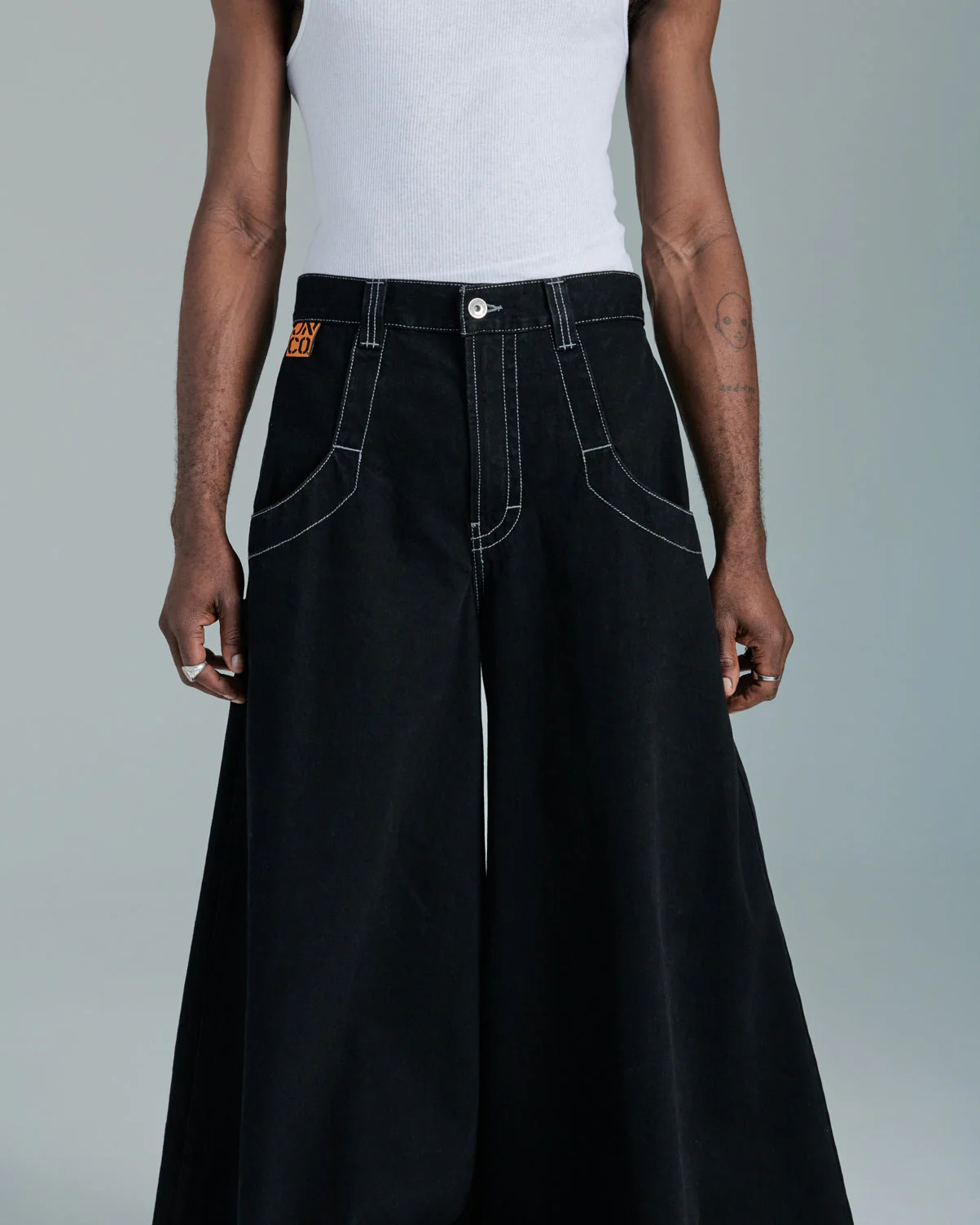 Convict. 50". Jet Black. - Image 6